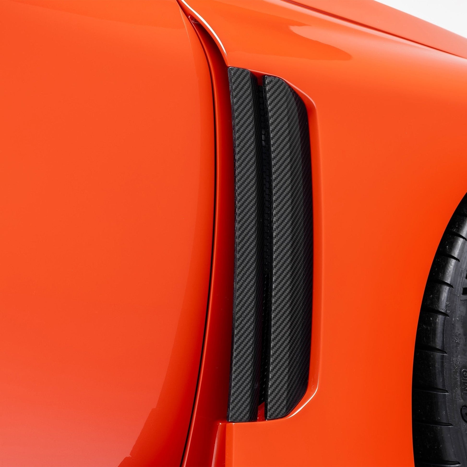 Vorsteiner VRS Aero Carbon Vented Fenders | Wings with Side Skirts - BMW G87 M2 - Evolve Automotive