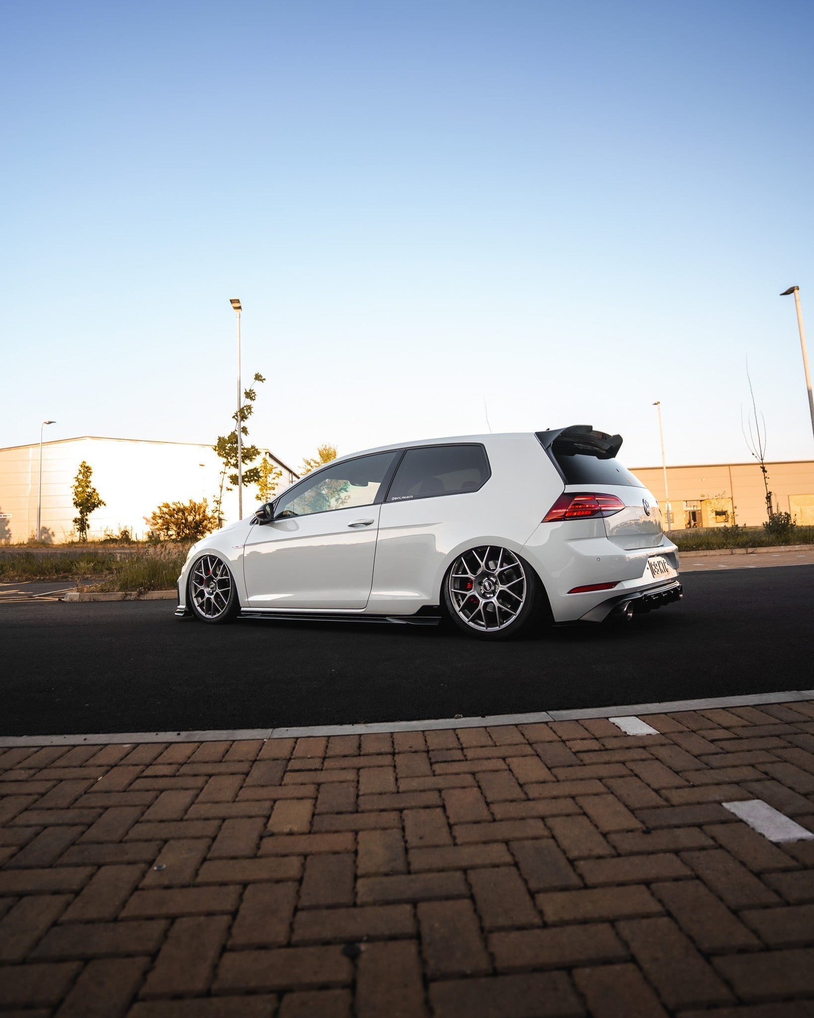 VW Golf, Golf GTI & Golf R Mk7 / Mk7.5 EVO - 1 Gloss Black Side Skirts by ZAERO (2014 - 2020) - Evolve Automotive